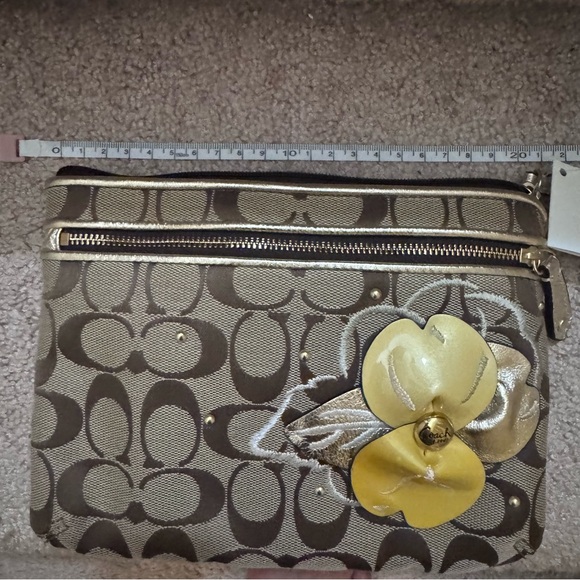 Coach mini bag and wristlet - Picture 8 of 13